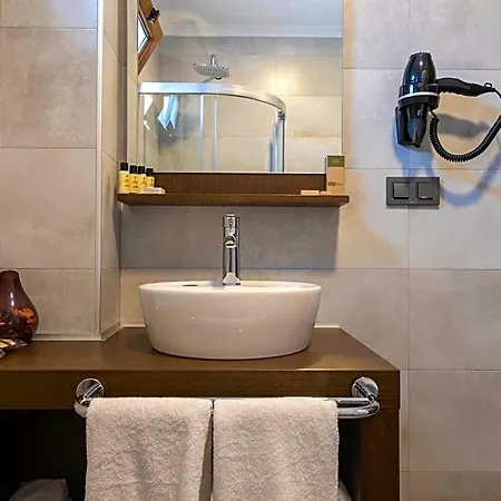 West House Exclusive Hotel 3*