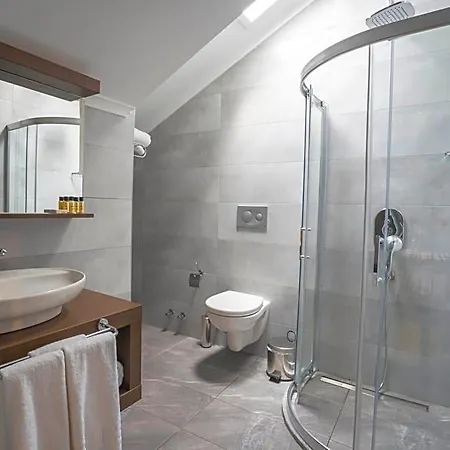 West House Exclusive 3*