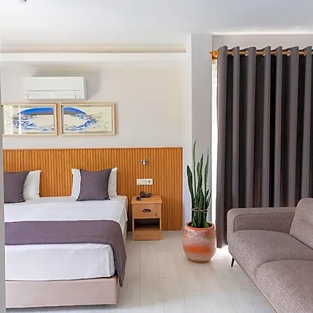 West House Exclusive 3*